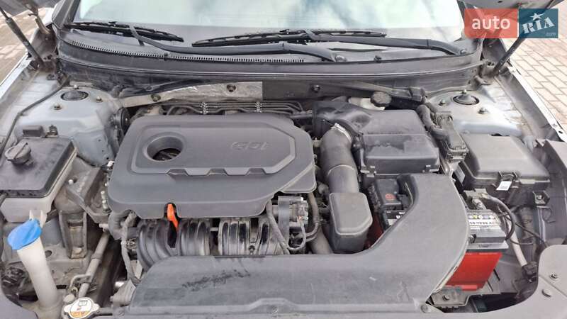 Седан Hyundai Sonata 2014 в Радивиліві