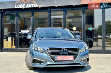 Седан Hyundai Sonata 2016 в Киеве