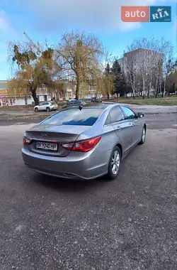 Hyundai Sonata 2011