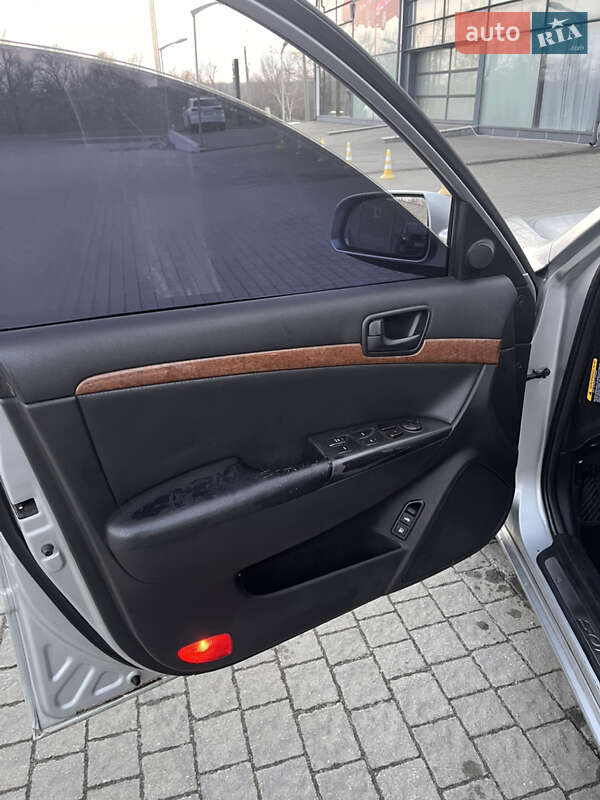 Седан Hyundai Sonata 2008 в Запорожье