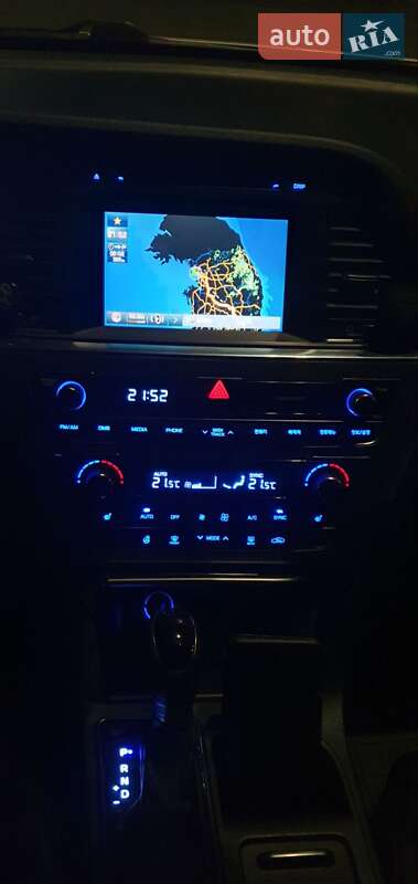 Седан Hyundai Sonata 2015 в Николаеве