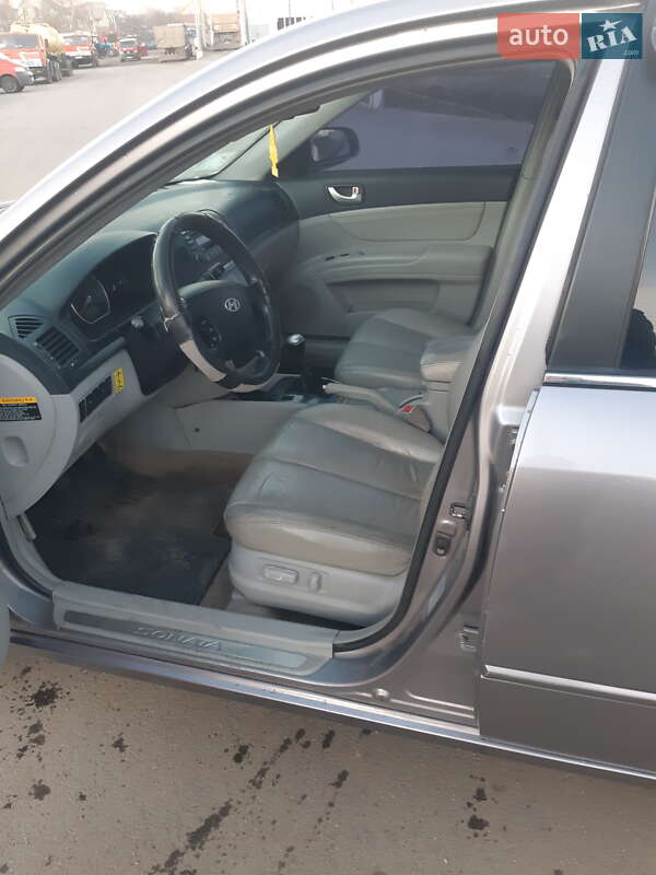 Седан Hyundai Sonata 2005 в Старокостянтинові