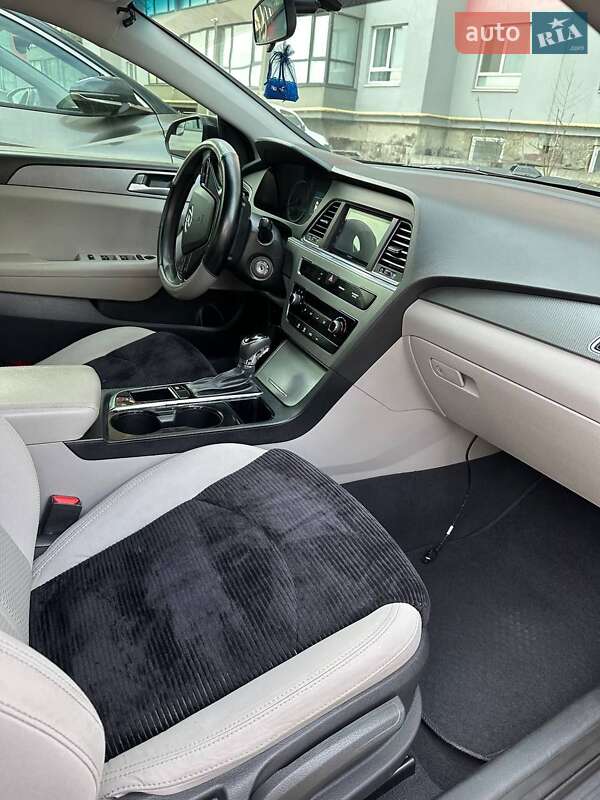 Седан Hyundai Sonata 2014 в Львове