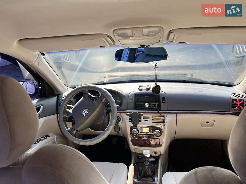 Седан Hyundai Sonata 2005 в Лубнах