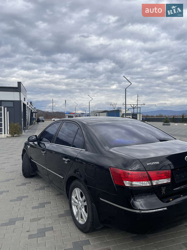 Седан Hyundai Sonata 2009 в Хусті