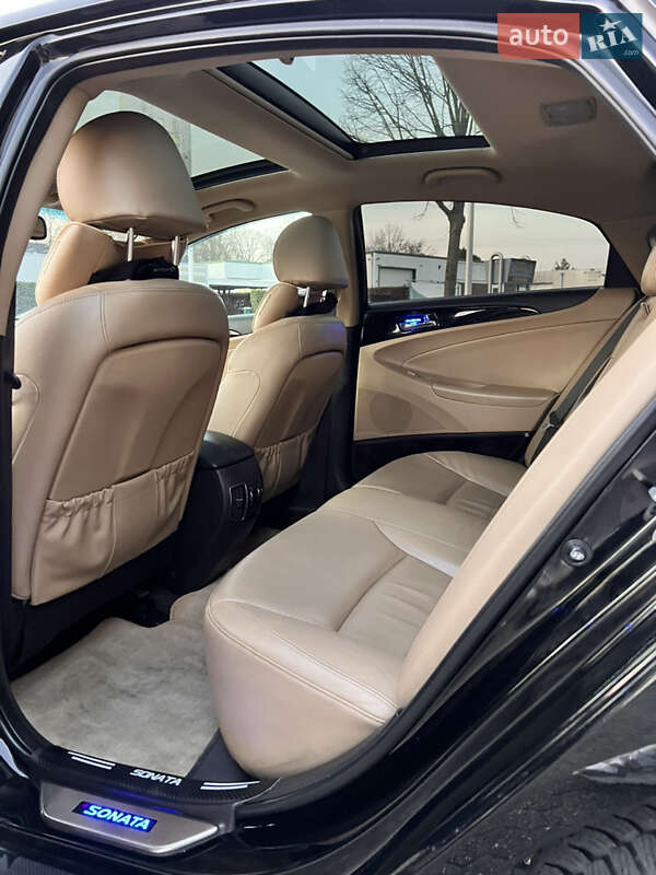 Седан Hyundai Sonata 2012 в Немирові