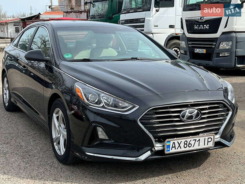 Седан Hyundai Sonata 2018 в Николаеве