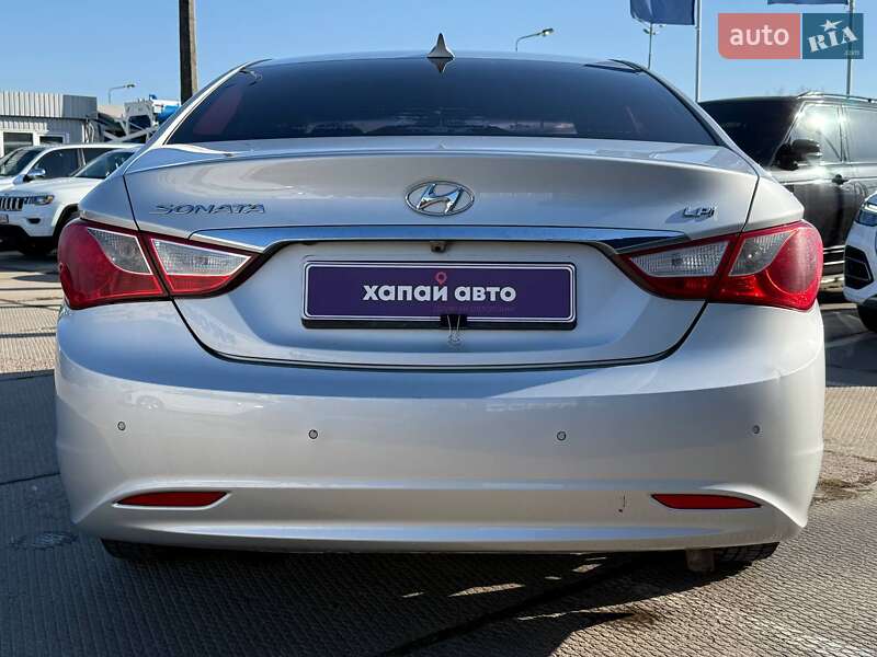 Седан Hyundai Sonata 2014 в Киеве