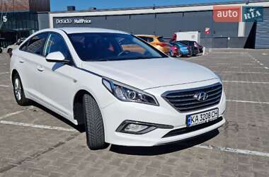 Седан Hyundai Sonata 2015 в 
