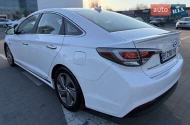Седан Hyundai Sonata 2015 в 