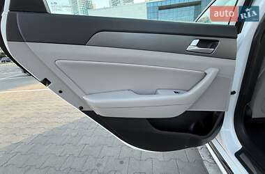 Седан Hyundai Sonata 2015 в 