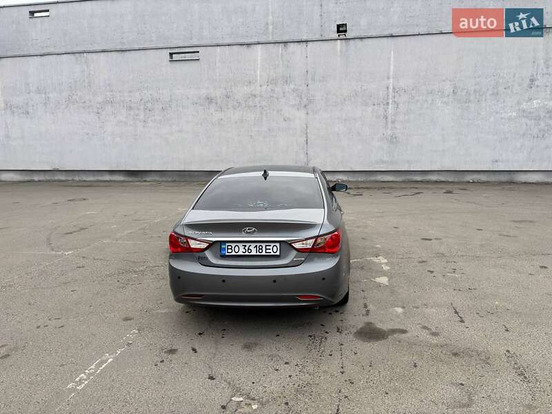 Седан Hyundai Sonata 2010 в Львове