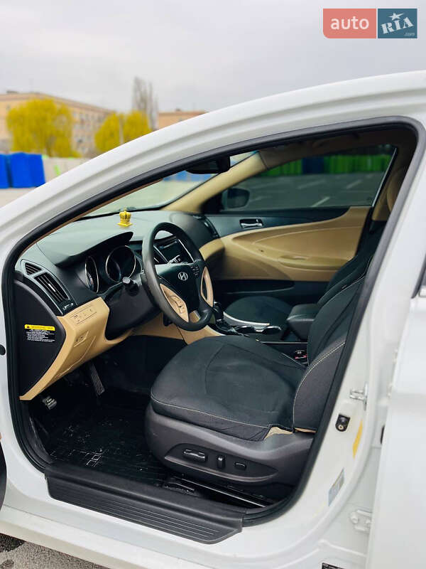 Седан Hyundai Sonata 2011 в Каменец-Подольском фото 13 Седан Hyundai Sonata 2011 в Каменец-Подольском