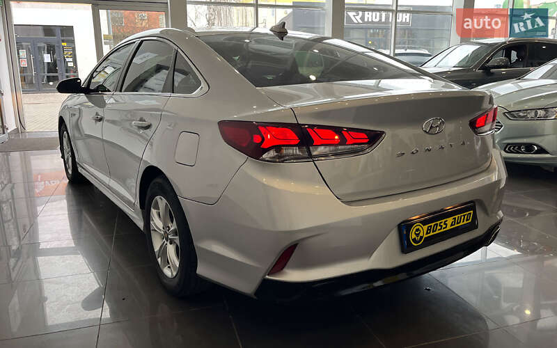 Седан Hyundai Sonata 2018 в Шептицькому