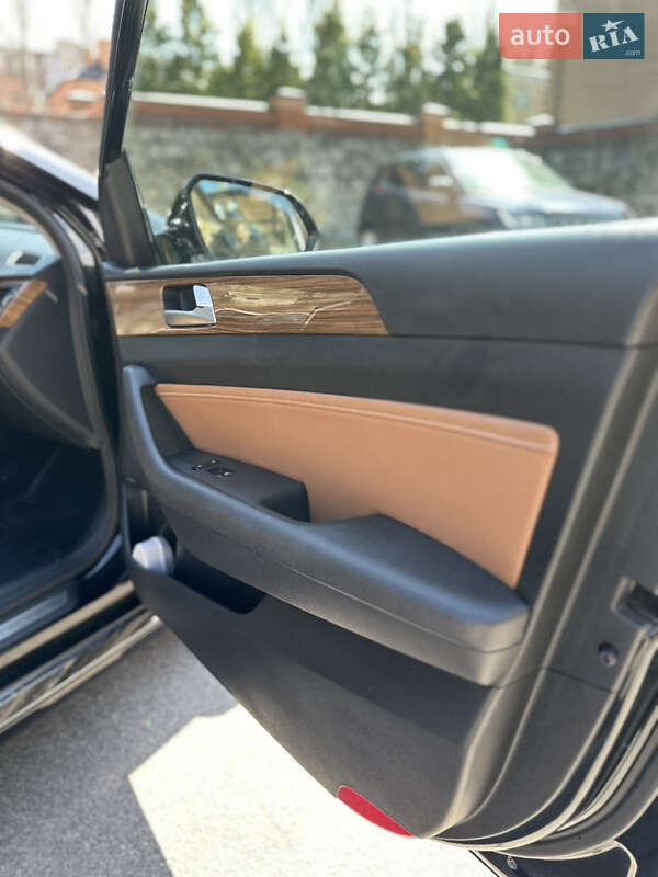 Седан Hyundai Sonata 2014 в Дніпрі