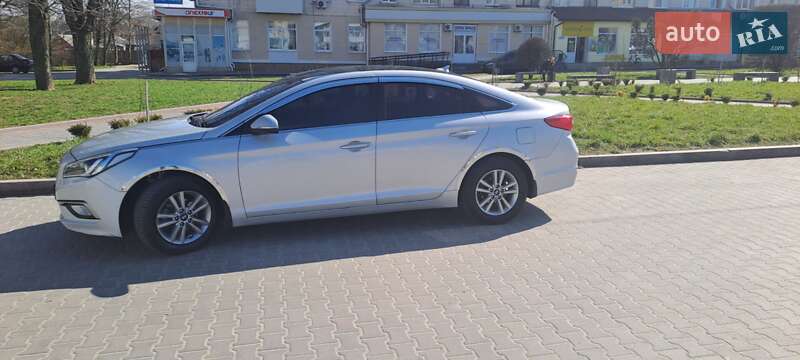 Седан Hyundai Sonata 2015 в Звягелі