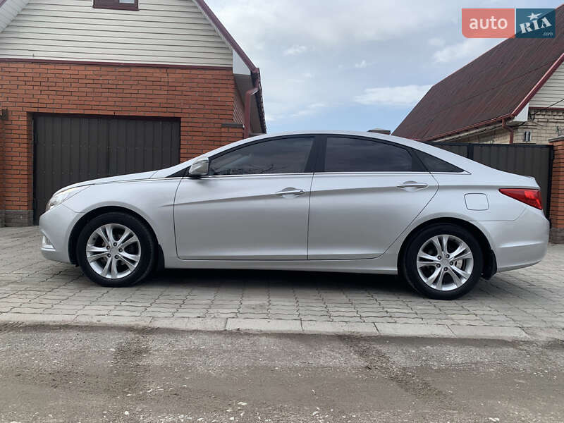 Седан Hyundai Sonata 2010 в Новомосковську