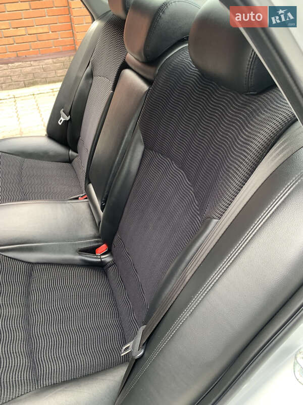 Седан Hyundai Sonata 2010 в Новомосковську