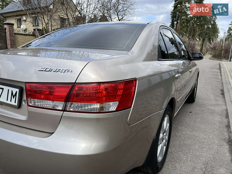 Седан Hyundai Sonata 2006 в Черкасах