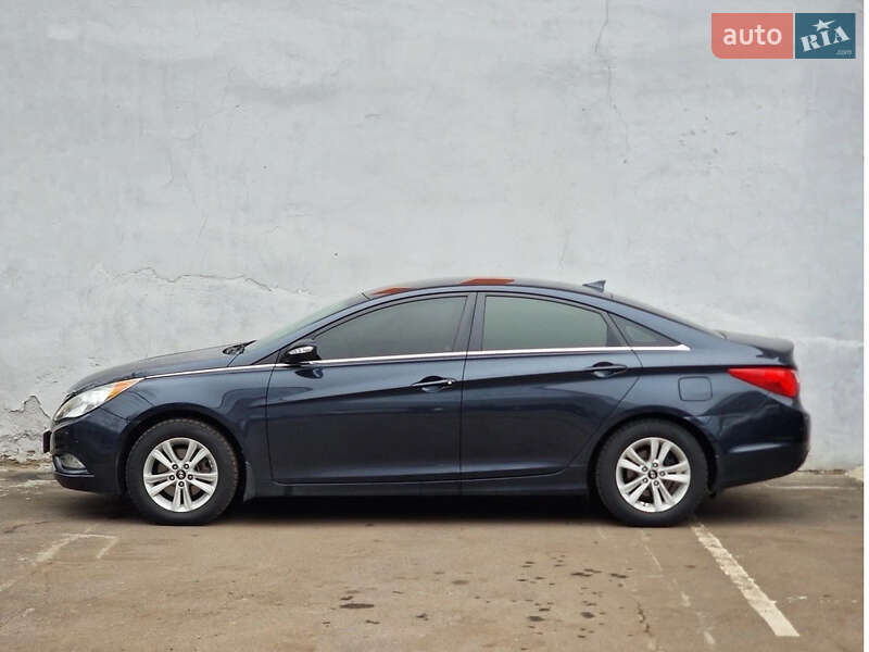 Hyundai Sonata 2011