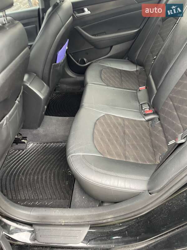 Седан Hyundai Sonata 2014 в Стрию