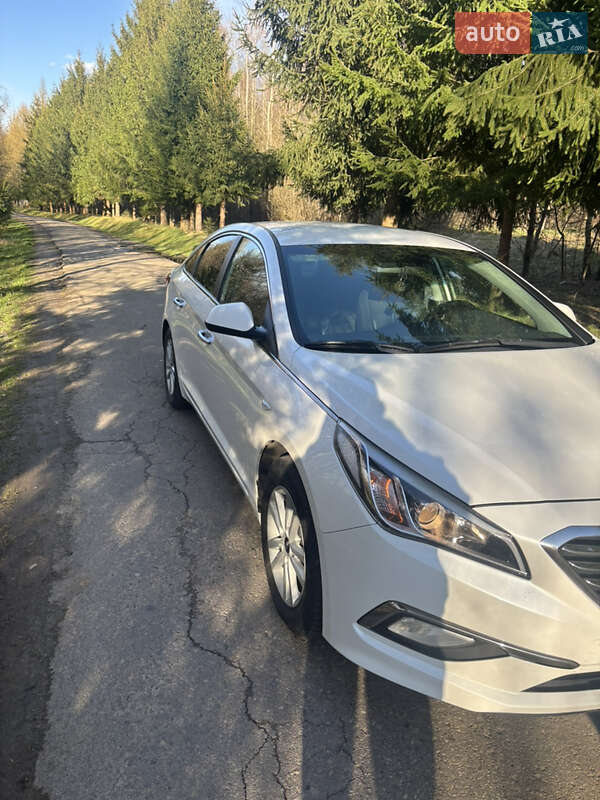 Седан Hyundai Sonata 2016 в Львове