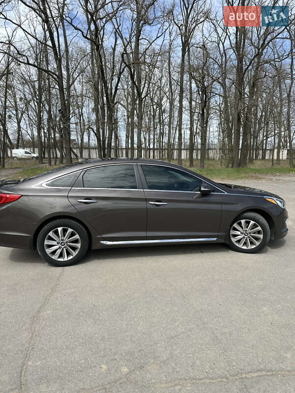 Седан Hyundai Sonata 2015 в Умани