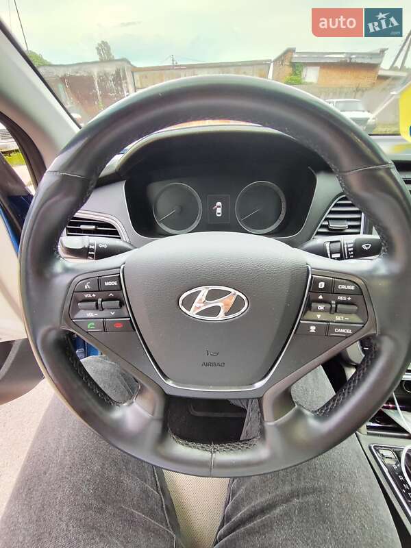Седан Hyundai Sonata 2015 в Кропивницком