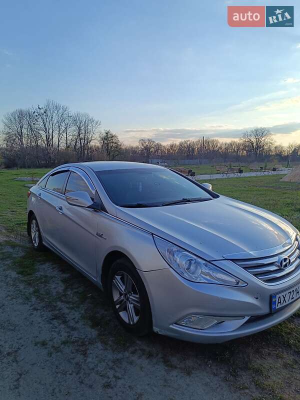 Hyundai Sonata 2012