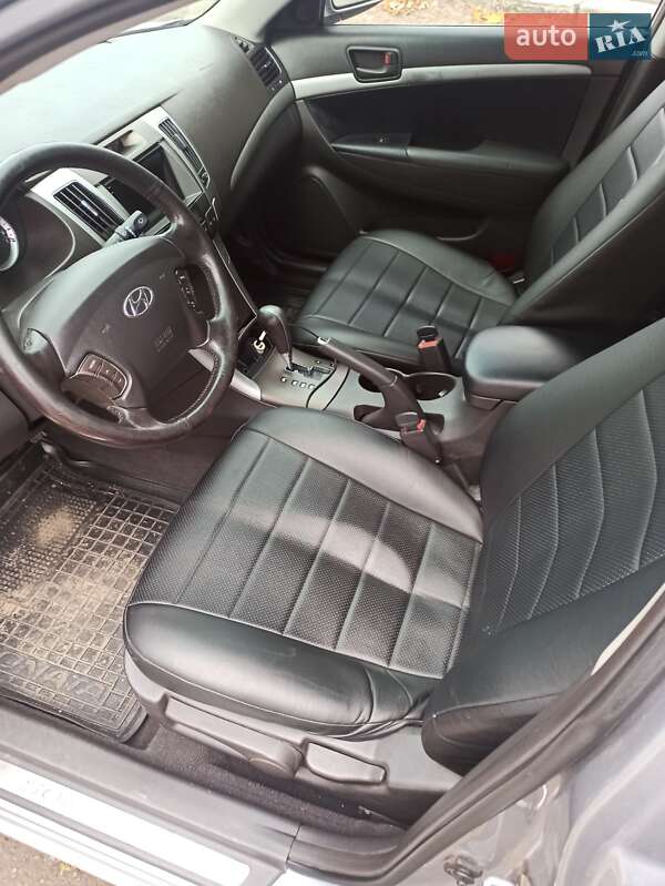 Седан Hyundai Sonata 2009 в Ужгороде