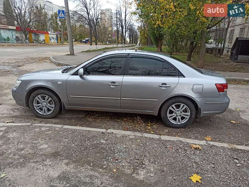 Седан Hyundai Sonata 2009 в Ужгороде