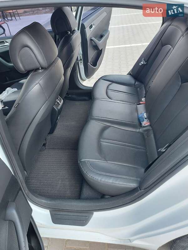 Седан Hyundai Sonata 2015 в Одессе