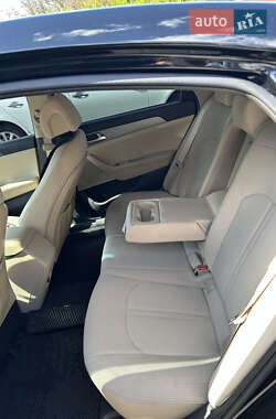 Седан Hyundai Sonata 2015 в 