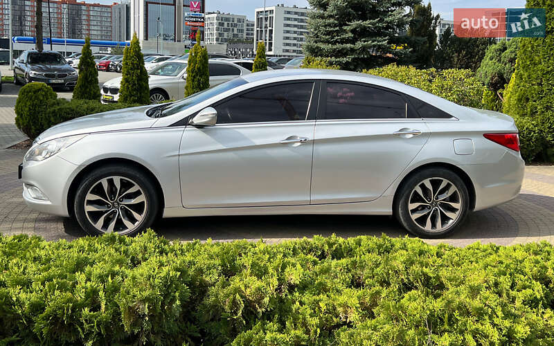 Седан Hyundai Sonata 2015 в Львове