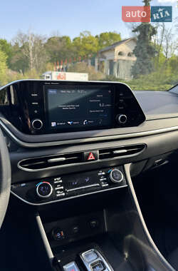Седан Hyundai Sonata 2021 в 