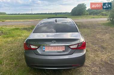 Седан Hyundai Sonata 2011 в Зміїві