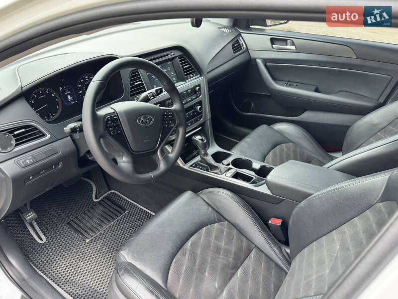 Седан Hyundai Sonata 2016 в Киеве