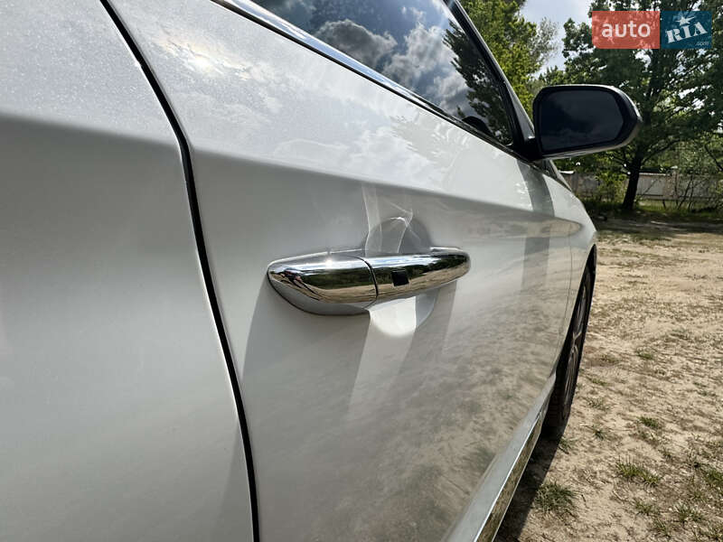 Седан Hyundai Sonata 2016 в Киеве
