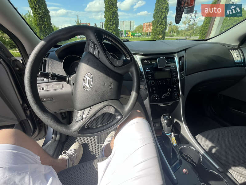 Седан Hyundai Sonata 2013 в Василькове