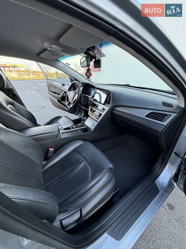 Седан Hyundai Sonata 2015 в Львове