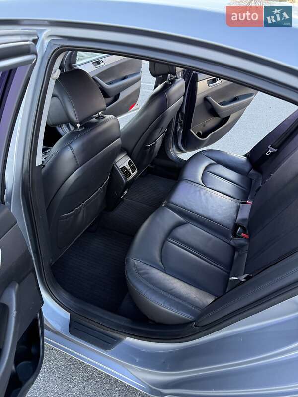 Седан Hyundai Sonata 2015 в Львове