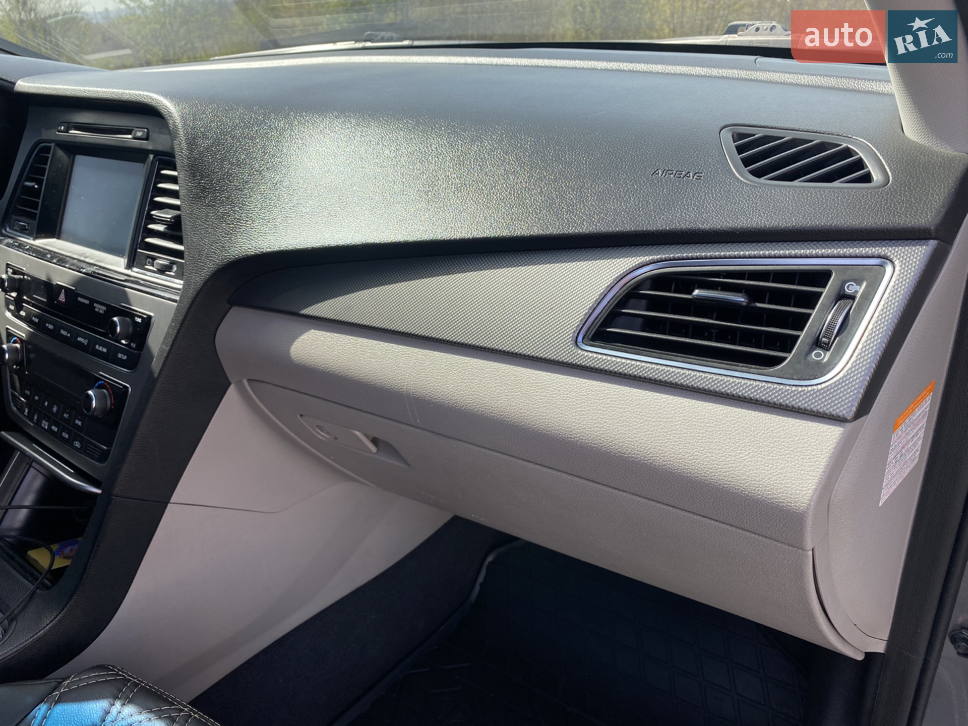 2017 Hyundai Sonata - мініатюра 30