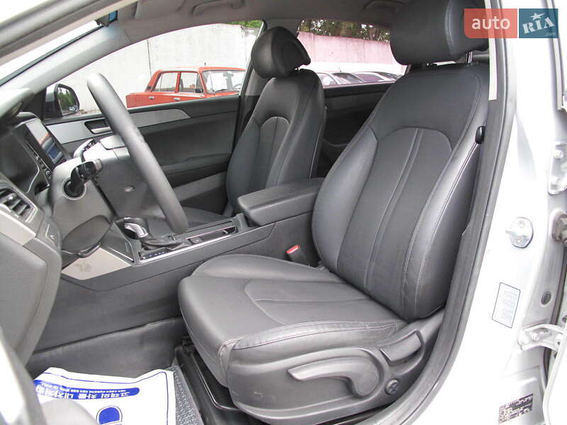 Седан Hyundai Sonata 2016 в Киеве
