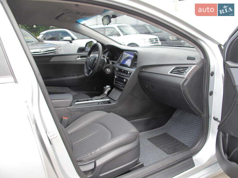 Седан Hyundai Sonata 2016 в Киеве
