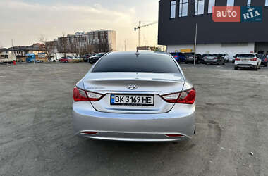 Седан Hyundai Sonata 2013 в 