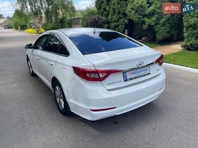 Седан Hyundai Sonata 2016 в Киеве