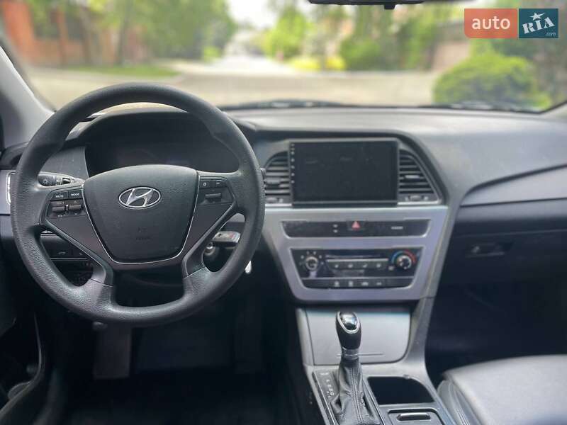 Седан Hyundai Sonata 2016 в Киеве