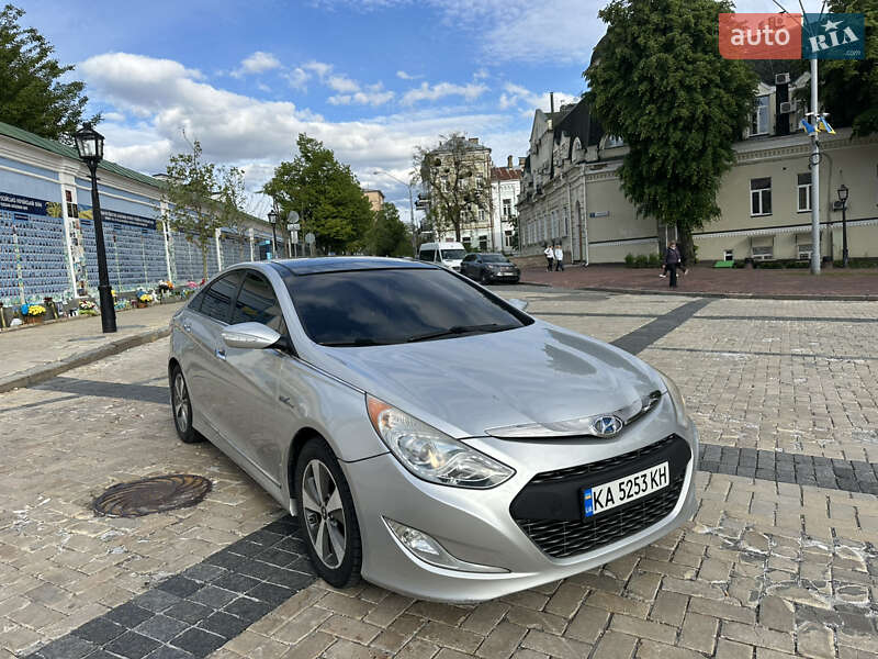 Hyundai Sonata 2011