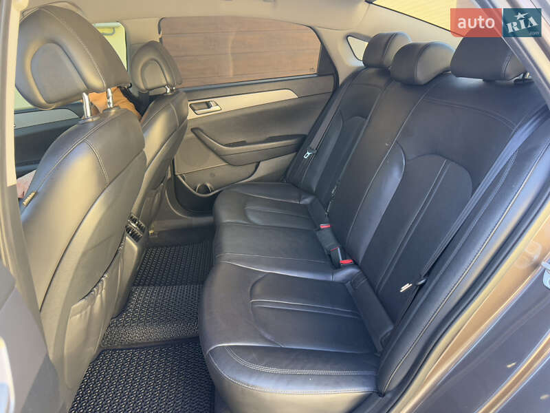 Седан Hyundai Sonata 2015 в Измаиле