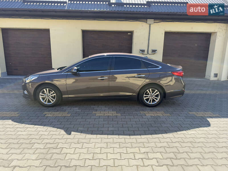 Седан Hyundai Sonata 2015 в Измаиле